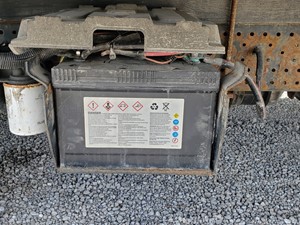 Used 2008 GMC W5500 Battery Box (Stock #GM-0580-11)) Part Image