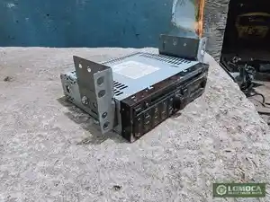Used 2008 GMC W5500 Radio (Stock #GM-0580-29)) Part Image