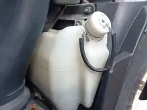 Used 2008 GMC W5500 Windshield Washer Reservoir (Stock #GM-0580-14)) Part Image