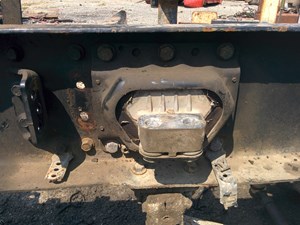 Used 2008 Mack CXU613 Engine Mount (Stock #MK-0423-63)) Part Image