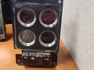 Used 2010 Kenworth T800 Instrument Cluster (Stock #KW-0759-39)) Part Image
