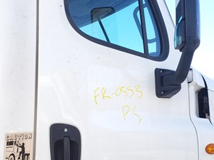Used 2011 Freightliner Cascadia 125 Door (Stock #FR-0553-29)) Part Image