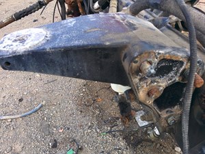 Used 2011 Peterbilt 386 Cab Mount (Stock #PT-0405-47)) Part Image