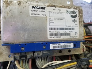 Used 2012 Bendix K041767 ABS Control Module (Stock #KW-0447-81)) Part Image
