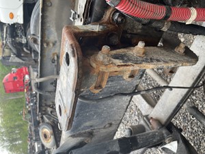 Used 2012 Freightliner Cascadia 125 Cab Mount (Stock #FR-0709-26)) Part Image