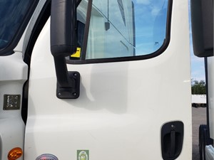 Used 2012 Freightliner Cascadia 125 Door (Stock #FR-0628-15)) Part Image