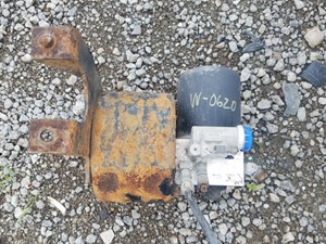 Used 2012 Volvo VNL Air Dryer (Stock #VV-0620-36)) Part Image