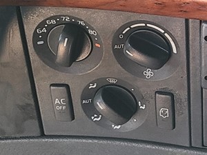 Used 2012 Volvo VNL Heater/AC Control Assy (Stock #VV-0620-14)) Part Image