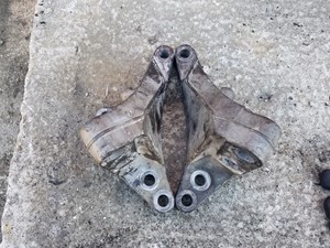 Used 2012 Volvo VNL Engine Mount (Stock #VED12-32)) Part Image