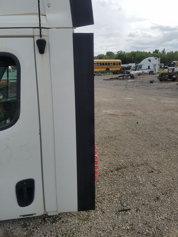 2013 Freightliner Cascadia 125 Stock Fr