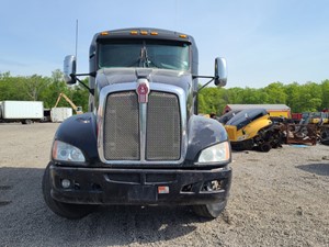 Used 2013 Kenworth T660 Bumper Image