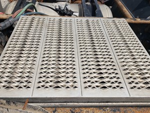 Used 2013 Peterbilt 384 Battery Box (Stock #PT-0586-20)) Part Image