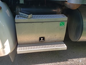 Used 2013 Peterbilt 386 Battery Box (Stock #PT-0596-4)) Part Image