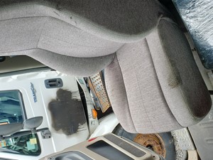 Used 2014 Freightliner Cascadia 125 Seat (Stock #FR-0590-19)) Part Image