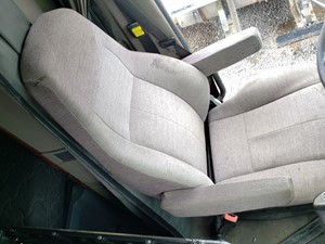 Used 2014 Freightliner Cascadia 125 Seat (Stock #FR-0590-20)) Part Image