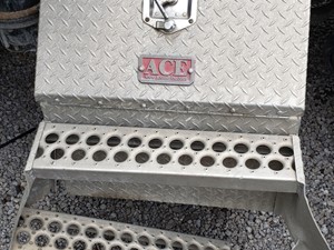 Used 2014 Freightliner Cascadia 125 Tool Box (Stock #FR-0590-27)) Part Image