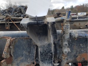 Used 2014 Kenworth T800 Cab Mount (Stock #KW-0667-29)) Part Image