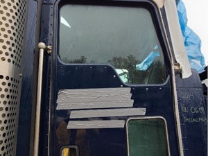Used 2014 Kenworth T800 Door (Stock #KW-0609-11)) Part Image