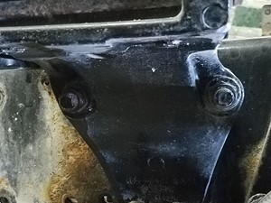 Used 2014 Peterbilt 579 Bracket Image