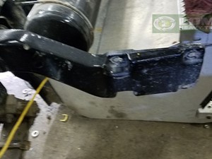 Used 2014 Peterbilt 579 Cab Mount (Stock #PT-0505-31)) Part Image