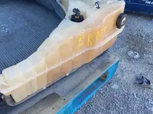Used 2015 Freightliner Cascadia 125 Radiator Overflow Bottle (Stock #FR-0731-39)) Part Image
