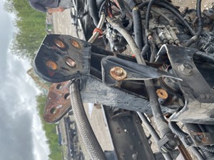 Used 2015 International PROSTAR Cab Mount (Stock #IN-0659-27)) Part Image