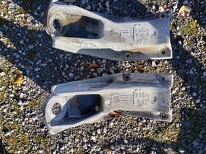 Used 2015 Kenworth T680 Cab Mount (Stock #KW-0560-37)) Part Image