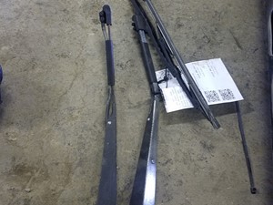 Used 2015 Mack GU813 Wiper Arm (Stock #MK-0452-68)) Part Image