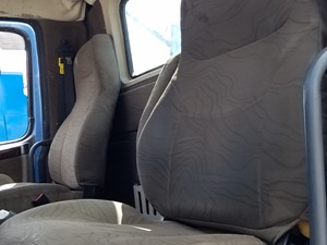 Used 2015 Volvo VNL Seat (Stock #VV-0597-28)) Part Image