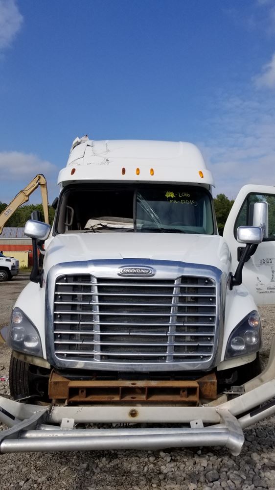 2016 Freightliner Cascadia 125 Stock Fr