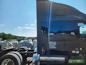 Used 2016 Volvo VNL Sleeper Fairing (Stock #VV-0784-27)) Part Image