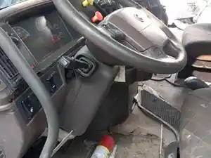 Used 2016 Volvo VNL Steering Column (Stock #VV-0700-40)) Part Image