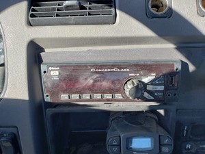 Used 2017 Peterbilt 348 Radio (Stock #PT-0615-34)) Part Image
