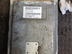 Used 2017 Volvo VHD Vehicle ECM (Stock #VV-0593-36)) Part Image