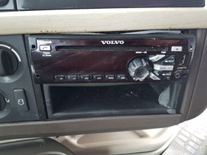 Used 2017 Volvo VNL Dash Control Module Image