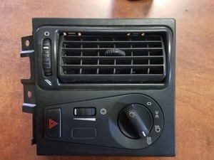 Used 2017 Volvo VNL Dash Control Module (Stock #VV-0576-82)) Part Image