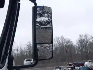 Used 2018 Volvo VNL Side View Mirror (Stock #VV-0739-40)) Part Image