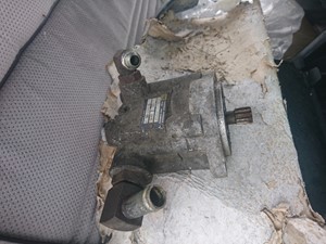 Used Caterpillar 3126 Steering Pump (Stock #P-1049)) Part Image