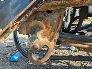 Used 2000 Mack RB688S Spring Hanger, Steer Axle (Stock #MK-0612-41)) Part Image