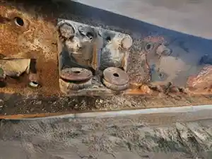 Used 2001 Peterbilt 379 Engine Mount Image