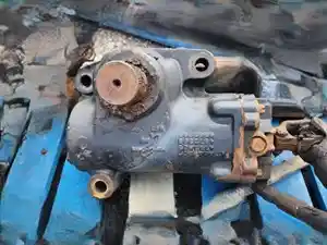 Used 2001 TRW/Ross Hydrapower Steering Gear (Stock #PT-0644-28)) Part Image
