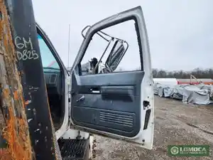 Used 2002 GMC C7500 Door (Stock #GM-0825-11)) Part Image