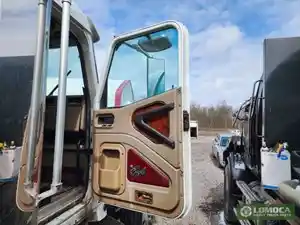 Used 2003 International 9900I Door (Stock #IN-0833-11)) Part Image