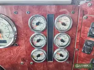 Used 2003 International 9900I Instrument Cluster (Stock #IN-0833-21)) Part Image