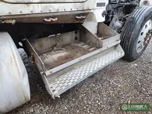 Used 2003 International 9900I Tool Box Image