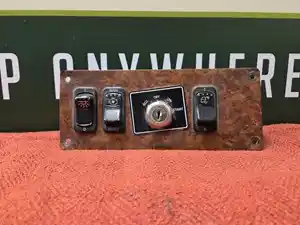 Used 2004 Kenworth T800 Dash Control Module (Stock #KW-0864-24)) Part Image