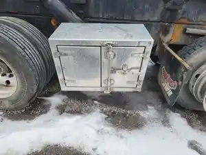 Used 2004 Kenworth T800 Tool Box (Stock #KW-0864-9)) Part Image