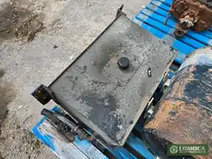 Used 2004 Mack CV713 Granite Hydraulic Tank (Stock #MK-0688-18)) Part Image