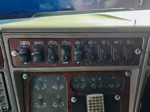 Used 2005 Kenworth T2000 Dash Control Module (Stock #KW-0689-59)) Part Image