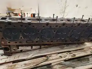 Used 2005 Volvo VED12 Head (Stock #VV-0740-50)) Part Image